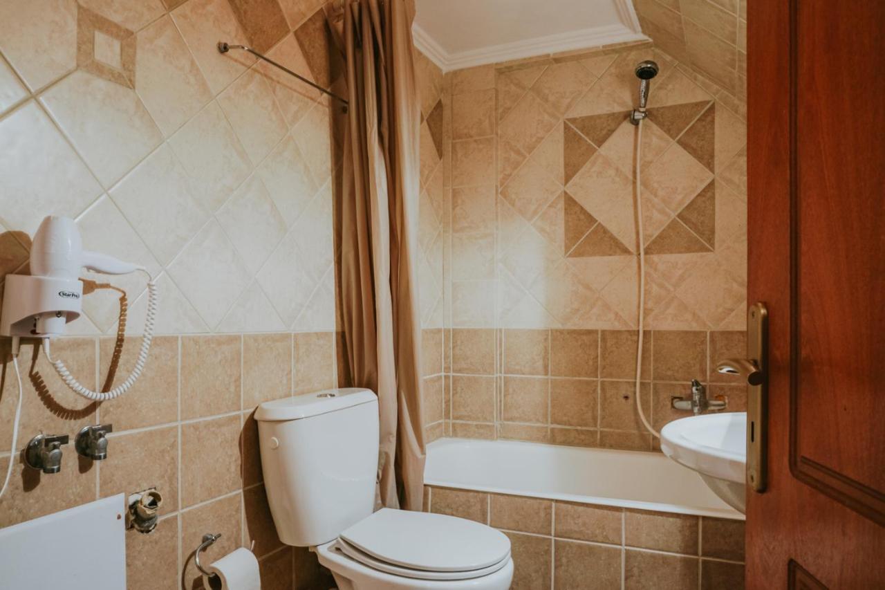 Mezonetes Helmos Apartment Ano Lousoi ภายนอก รูปภาพ